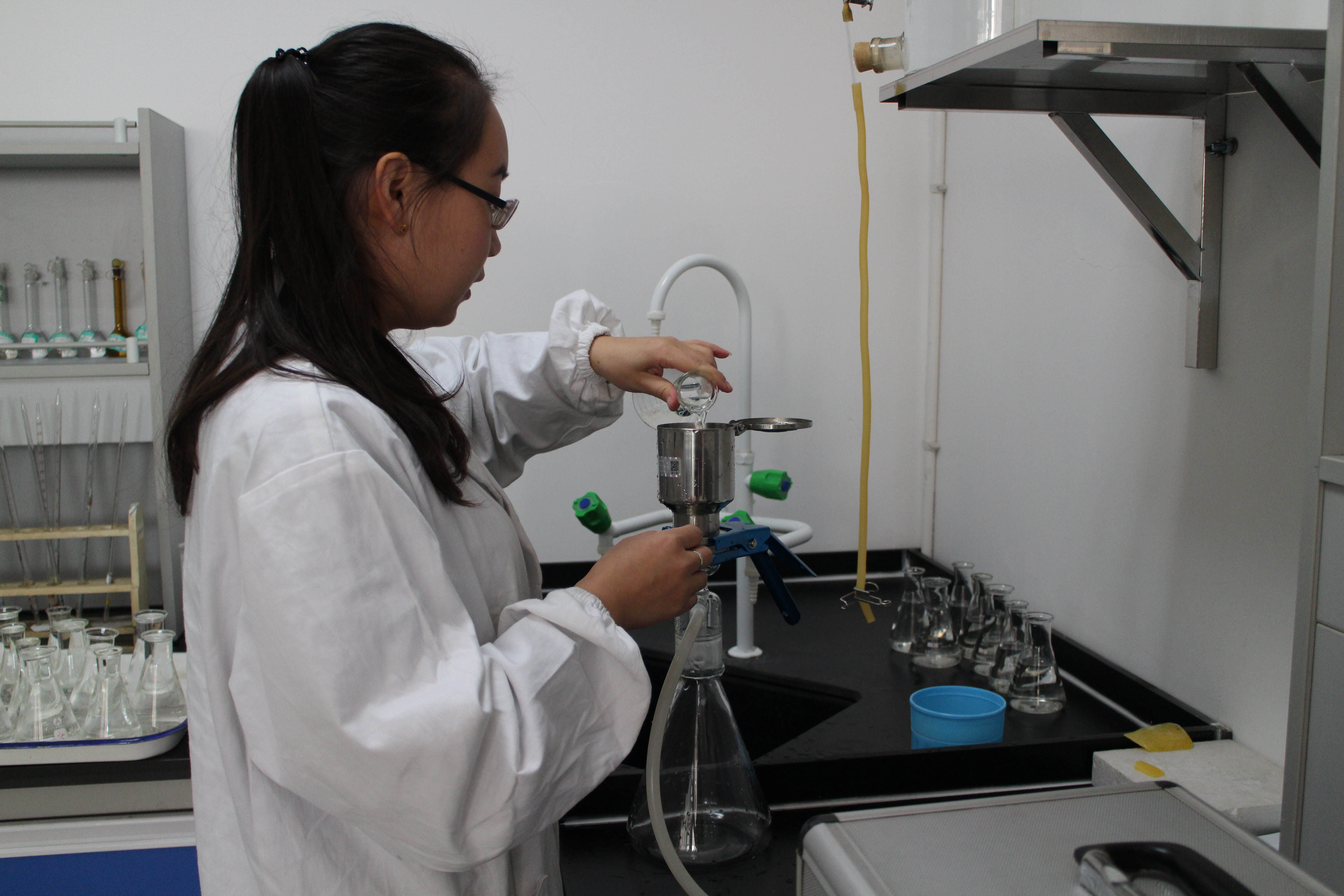 水質(zhì)檢測(cè)4.jpg 水質(zhì)檢測(cè)4.jpg